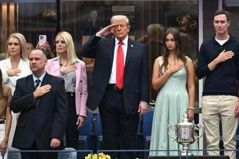 Trump alla finale US Open ovazioni e buuu per presidente