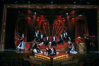 Arriva al Sistina Chapiteau Moulin Rouge Il Musical diretto da Massimo Piparo Arriva al Sistina Chapiteau Moulin Rouge Il Musical diretto da Massimo Piparo