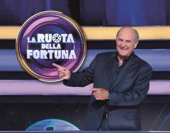 Ascolti tv 2 ottobre La Ruota della fortuna vince con 247 share