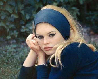 Brigitte Bardot dimessa dopo lintervento Sto bene Brigitte Bardot dimessa dopo lintervento Sto bene