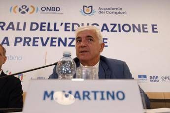 Bullismo Martino Polizia si evolve tra tecnologie e ricerca disagio sul territorio Bullismo Martino Polizia si evolve tra tecnologie e ricerca disagio sul territorio
