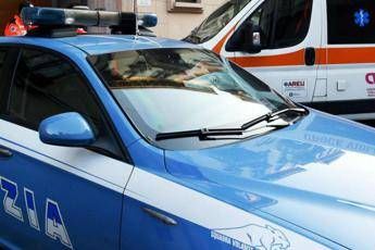 Colpi di mannaia contro moglie e figlio arrestato 48enne a Prato Colpi di mannaia contro moglie e figlio arrestato 48enne a Prato