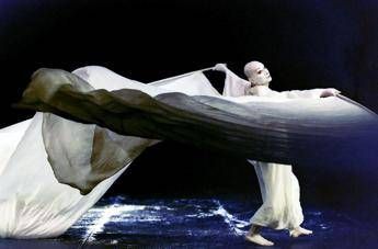 Daniela Maccari Io erede di Lindsay Kemp porto in scena la sua poesia Daniela Maccari Io erede di Lindsay Kemp porto in scena la sua poesia