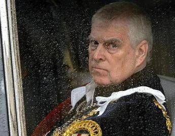 Gb il principe Andrea potrebbe dover affrontare un dibattito parlamentare sulla sua condotta Gb il principe Andrea potrebbe dover affrontare un dibattito parlamentare sulla sua condotta