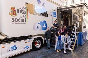 Giornata salute mentale TikTok Italia insieme a Parole O Stili e Polizia di Stato per BodyNeutrality Giornata salute mentale TikTok Italia insieme a Parole O Stili e Polizia di Stato per BodyNeutrality