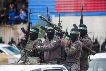 Hamas giustizia collaborazionisti a Gaza i video choc e i rischi per laccordo di pace Hamas giustizia collaborazionisti a Gaza i video choc e i rischi per laccordo di pace