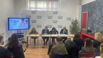 Il 50 dei malati di cancro allo stomaco e malnutrito web serie insegna dieta corretta