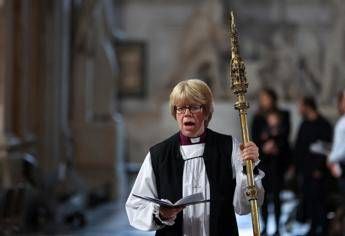 Inghilterra la chiesa e guidata da una donna mai successo in 5 secoli