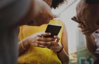 Instagram per adolescenti si cambia cosa succede con le nuove regole Instagram per adolescenti si cambia cosa succede con le nuove regole