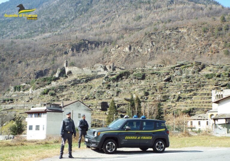 Lavoratori in nero alla fiera Hop Hop Street Food di Tirano denunce e maxi sanzioni dopo i controlli della Guardia di Finanza Lavoratori in nero alla fiera Hop Hop Street Food di Tirano denunce e maxi sanzioni dopo i controlli della Guardia di Finanza