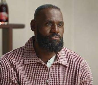 LeBron James la decisione e solo uno spot niente ritiro