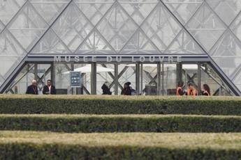 Louvre lultimo furto nel 1998 27 anni fa rubata e mai ritrovata una tela di Camille Corot