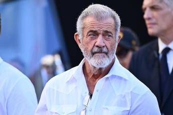 Mel Gibson gira a Cinecitta il sequel de La passione di Cristo nel cast tanti italiani Mel Gibson gira a Cinecitta il sequel de La passione di Cristo nel cast tanti italiani