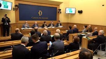 Mese della prevenzione orale 1 italiano su 3 ha paura di mordere una mela