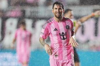 Messi nessun ritiro largentino rinnova con lInter Miami Messi nessun ritiro largentino rinnova con lInter Miami