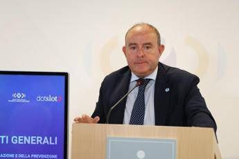 Mo Graziano Unicef Italia Oggi segnali di pace tema che rimanda a futuro nostre generazioni Mo Graziano Unicef Italia Oggi segnali di pace tema che rimanda a futuro nostre generazioni