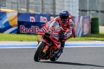 MotoGp Bagnaia in pole nel Gp Francia davanti a Marquez e Bezzecchi. La griglia di partenza