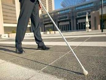 Napoli si finge cieco per 20 anni arrestato insieme alla moglie