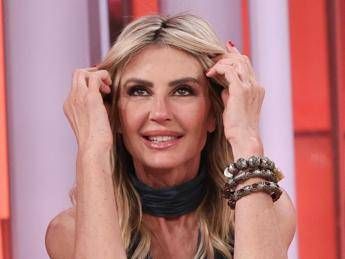 Nathalie Caldonazzo si sposa la scelta dopo 11 mesi damore con Filippo Nathalie Caldonazzo si sposa la scelta dopo 11 mesi damore con Filippo