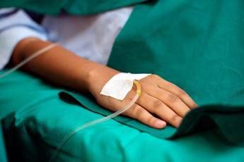 Pensava fosse mal di schiena 38enne muore di cancro al retto otto settimane dopo i primi sintomi