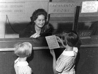 Porto sicuro e player del miracolo economico 150 anni del risparmio postale Porto sicuro e player del miracolo economico 150 anni del risparmio postale