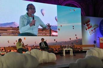 Poverta e democrazia la Lectio civilis di Abhijit Banerjee al Festival Nazionale dellEconomia Civile