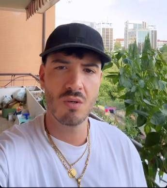 Rapper Gianni Bismark da appuntamento in centro e ladri gli svuotano casa a Roma Rapper Gianni Bismark da appuntamento in centro e ladri gli svuotano casa a Roma