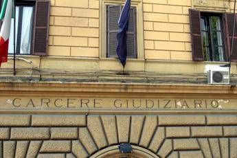 Regina Coeli crolla parte del tetto Nessuno si e fatto male ma grave pericolo Regina Coeli crolla parte del tetto Nessuno si e fatto male ma grave pericolo