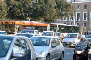 Roma evitato blocco dei veicoli euro 4 e 5 approvata delibera Roma evitato blocco dei veicoli euro 4 e 5 approvata delibera