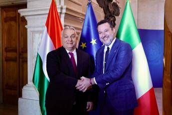Salvini vede Orban Massima sintonia su clandestini e focus su Ue e green deal Salvini vede Orban Massima sintonia su clandestini e focus su Ue e green deal
