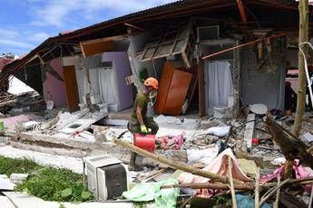 Terremoto di magnitudo 6.9 nelle Filippine almeno 69 morti