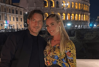 Totti riscrive la storia La maglia 6 unica Non era dedicata a Ilary Blasi Totti riscrive la storia: “La maglia ‘6 unica’? Non era dedicata a Ilary Blasi”