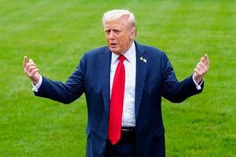 Ucraina Russia Trump Zelensky deve accettare le condizioni di Putin o sara distrutto Ucraina-Russia, Trump: “Zelensky deve accettare le condizioni di Putin o sarà distrutto”
