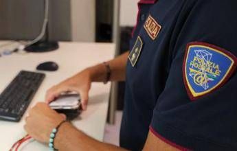 Violenze sessuali su bambini e video scambiati online cinque arresti in Piemonte Violenze sessuali su bambini e video scambiati online cinque arresti in Piemonte