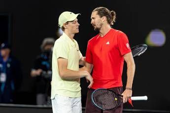 Zverev segue Federer e attacca I tornei favoriscono Sinner e Alcaraz con le superfici. La risposta di Jannik