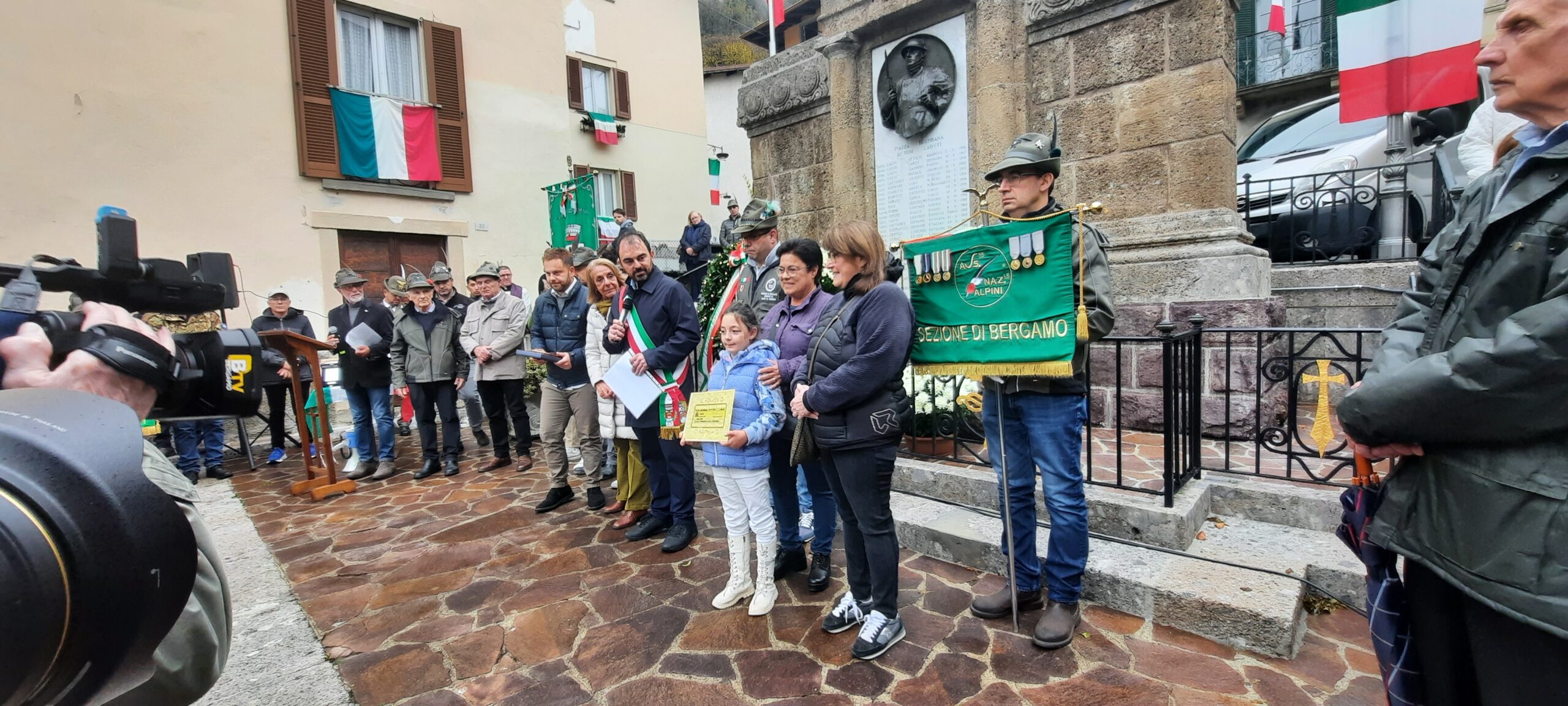 20251101 094205 scaled 20251101 094205 scaled