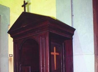Allarme esorcisti Dalle feci al sesso in chiesa non ce piu limite al sacrilegio