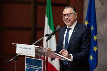 Aschbacher Esa Guida investimenti economia mare sempre piu interconnessi Aschbacher Esa Guida investimenti economia mare sempre piu interconnessi