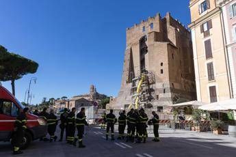 Crollo Torre dei Conti lautopsia sulloperaio Octay Stroici e morto per schiacciamento