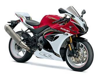 EICMA 2025 Suzuki svela la nuova gamma 2026 EICMA 2025 Suzuki svela la nuova gamma 2026