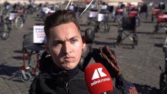 Fine vita Stoica scrittore e attivista Stato deve accompagnare alla vita non alla morte