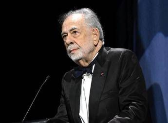 Flop Megalopolis Francis Ford Coppola vende la sua isola per coprire perdite Flop Megalopolis Francis Ford Coppola vende la sua isola per coprire perdite