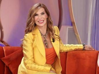 La volta buona Veronica Maya Mi dicono che sono tutta rifatta ma non e cosi