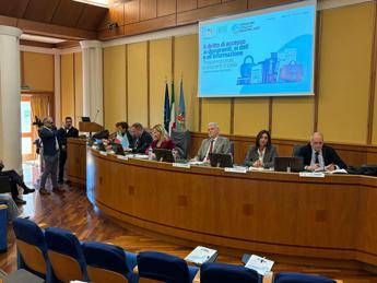 Lazio trasparenza e accesso ai documenti incontro nella Sala Mechelli del Consiglio Regionale Lazio trasparenza e accesso ai documenti incontro nella Sala Mechelli del Consiglio Regionale