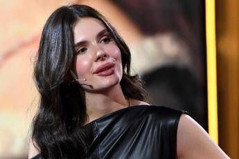 Legale figlia Sgarbi Querele contro chi alimenta macchina del fango Legale figlia Sgarbi Querele contro chi alimenta macchina del fango