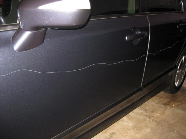 Notte di Halloween da incubo a Bovegno decine di auto rigate durante la sfilata Notte di Halloween da incubo a Bovegno decine di auto rigate durante la sfilata