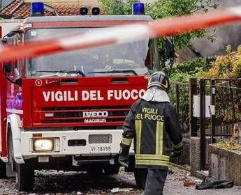 Reggio Emilia crolla il soffitto di unabitazione a Boretto feriti madre e figlio