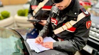 Roma 14enne alla guida di auto a noleggio rubata non si ferma allalt e provoca incidente Roma 14enne alla guida di auto a noleggio rubata non si ferma allalt e provoca incidente