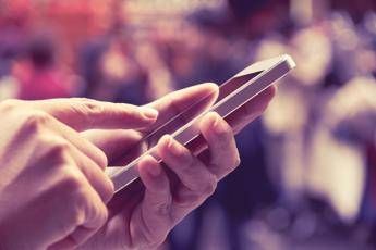 Tutti parlano di Ue in un anno boom di interazioni online ma il sentiment e negativo i dati Socialcom Tutti parlano di Ue in un anno boom di interazioni online ma il sentiment e negativo i dati Socialcom