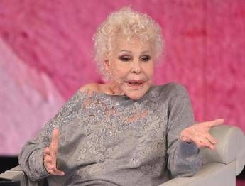 Vanoni la laurea honoris causa pochi mesi fa e il desiderio Intitolatemi unaiuola Vanoni la laurea honoris causa pochi mesi fa e il desiderio Intitolatemi unaiuola